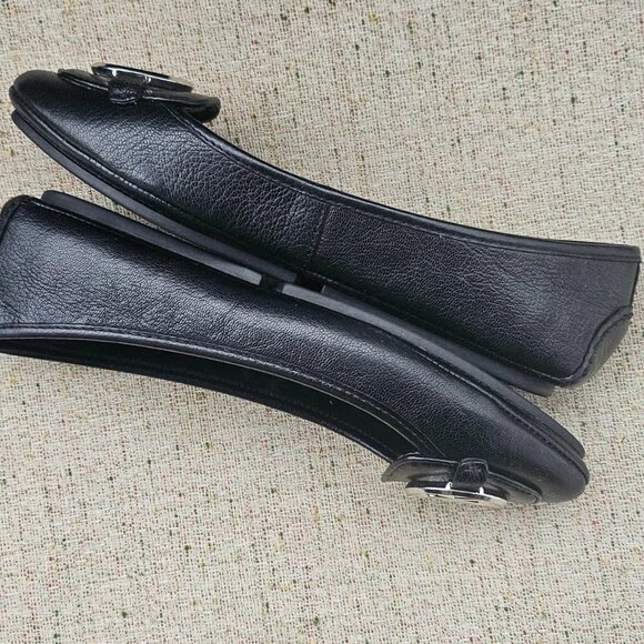 Michael Kors Women Sandal Ballet Flat Black Leather Upper Shoes Size 6.5 - Picture 8 of 13